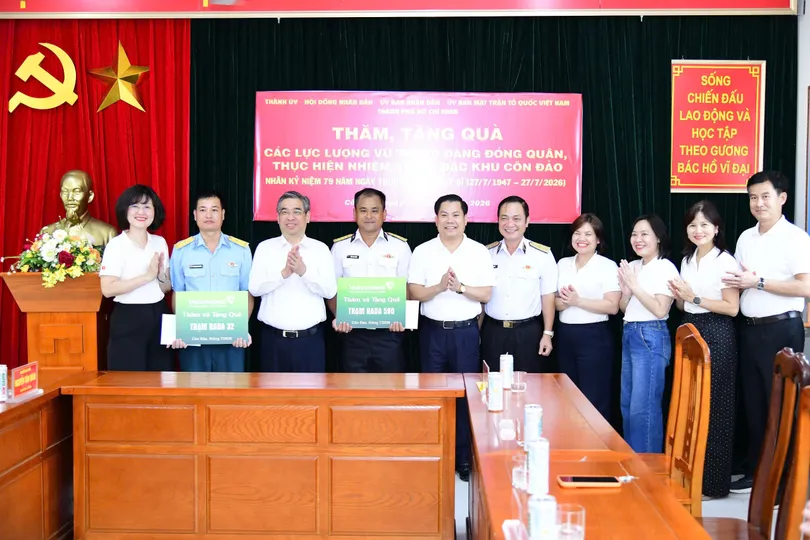 Lãnh đạo TPHCM thăm các đơn vị lực lượng vũ trang ở Côn Đảo