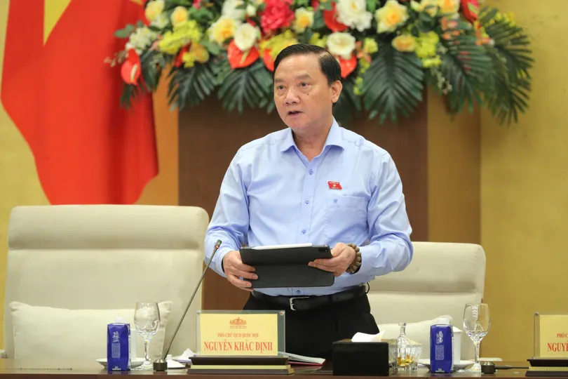 Phó Chủ tịch Quốc hội Nguyễn Khắc Định điều hành thảo luận 