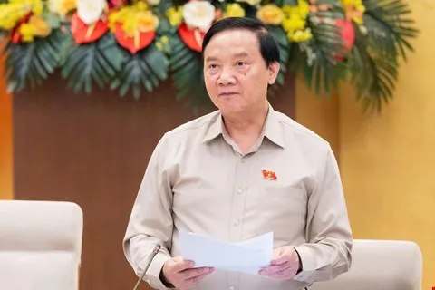 Phó Chủ tịch Quốc hội Nguyễn Khắc Định điều hành phiên họp. Ảnh: CẨM HÀ 