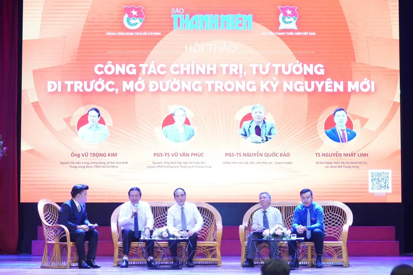 Hội thảo "Công tác chính trị, tư tưởng đi trước, mở đường trong kỷ nguyên mới" ngày 15-5. Ảnh: CTV.