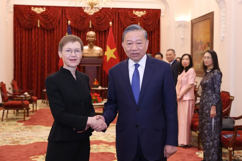 Tổng Bí thư, Chủ tịch nước Tô Lâm tiếp Thủ tướng Công quốc Liechtenstein Brigitte Haas, sáng 18-10. Ảnh: QUANG PHÚC