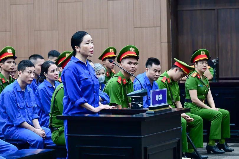 Bị cáo Nguyễn Thị Mai Anh tại phiên tòa. Ảnh: GIA KHÁNH