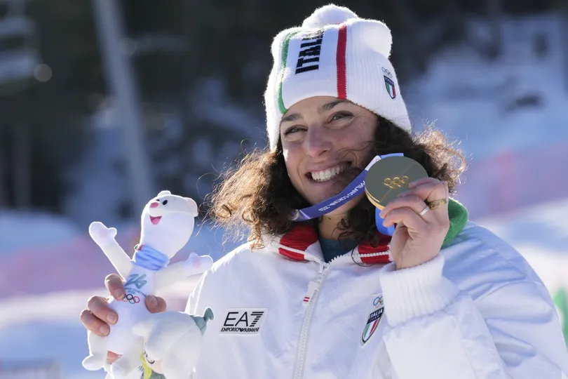 Brignone khoe tấm HCV thứ 2