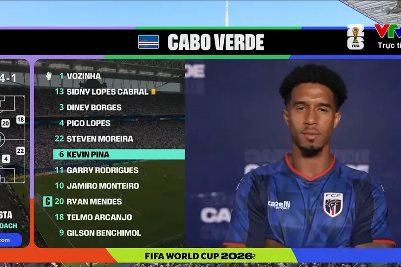 Pina trong trận đấu với Uruguay