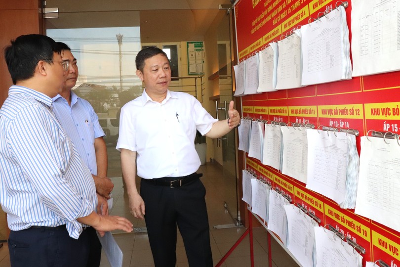 工作团检查选举准备工作。