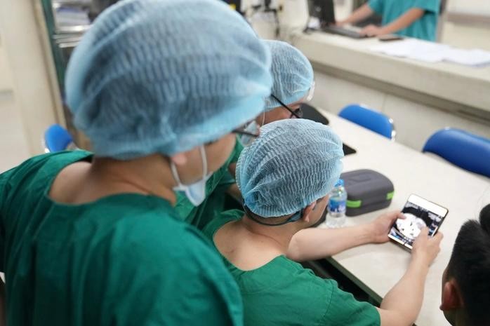 公立医疗单位新毕业医生的薪资按公务员薪级表计算。