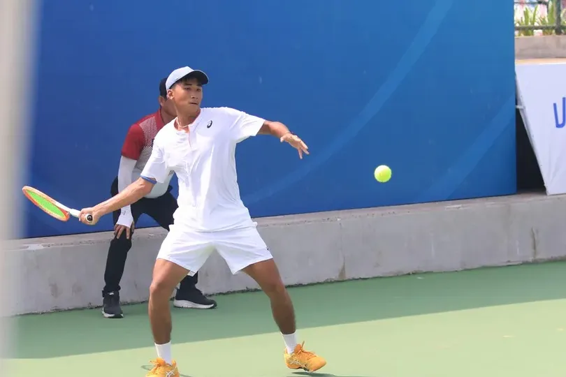 Tay vợt Vũ Hà Minh Đức của quần vợt nam Việt Nam. Ảnh: VTF