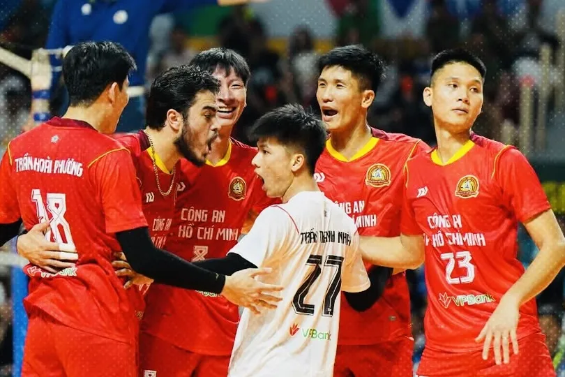 Đội Công an TPHCM sẽ tập trung giành thêm chiến thắng trong ngày 29-10. Ảnh: VFV