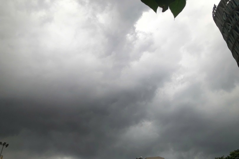 Northern Vietnam turns humid as heat persists in Central, Southern regions
