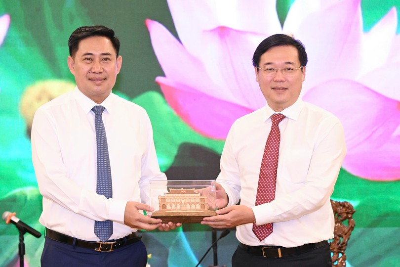 Ho Chi Minh City, Champasak mark 25 years of cooperation