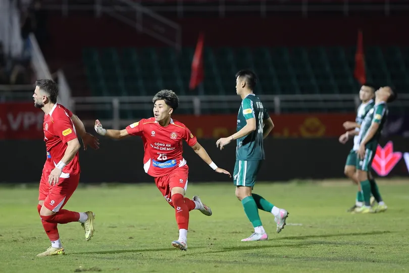 Khoa Ngô tiếp tục thể hiện phong độ ấn tượng trên hàng công CLB Công an TPHCM. Ảnh: DŨNG PHƯƠNG