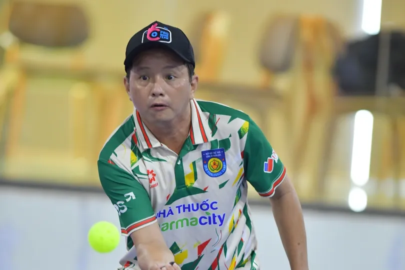 Đông đảo phóng viên, biên tâp viên, doanh nghiệp, Huấn luyện viên bóng đá... đăng ký tham dự giải năm nay.