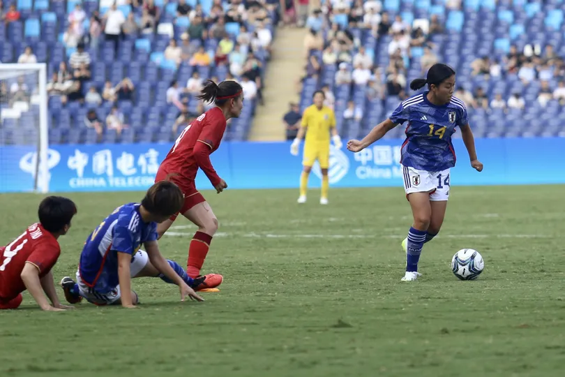 Cuộc so tài giữa đội tuyển Việt Nam và Nhật Bản tại ASIAD 2023, trận đấu mà Nhật Bản thắng với tỷ số 7-0. Ảnh: ĐỨC THIỆN
