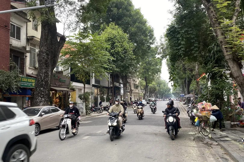 Nam bộ có mây, ngày nắng