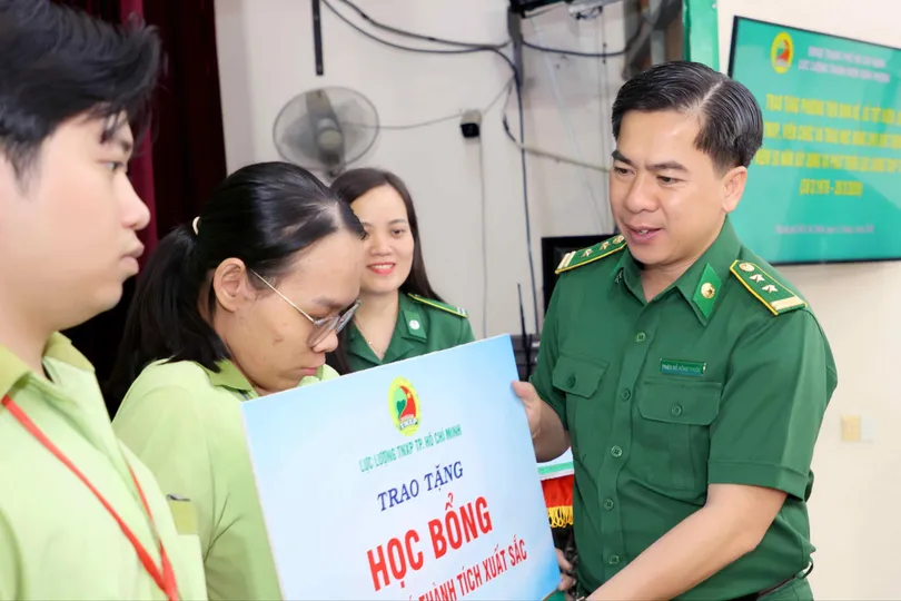 Lực lượng TNXP TPHCM tri ân, chăm lo đối tượng chính sách