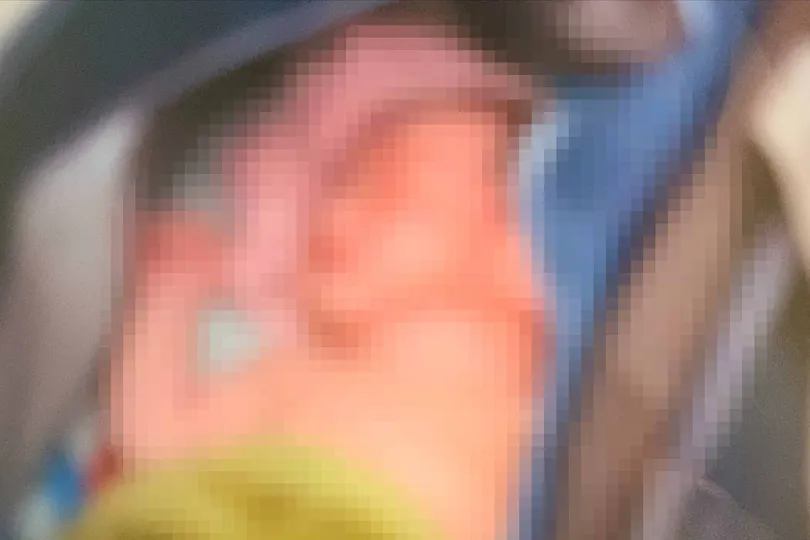 Bé trai sơ sinh bị bỏ rơi trong túi xách 