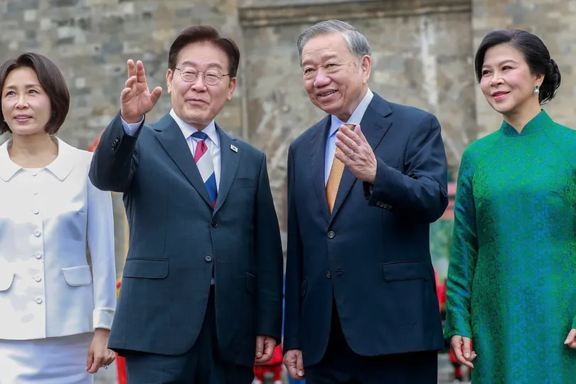 Tổng thống Hàn Quốc Lee Jae Myung và phu nhân kết thúc tốt đẹp chuyến thăm Việt Nam