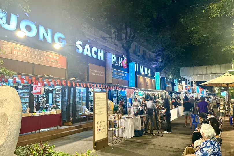 Giữ nghiêm “cánh cổng” xuất bản