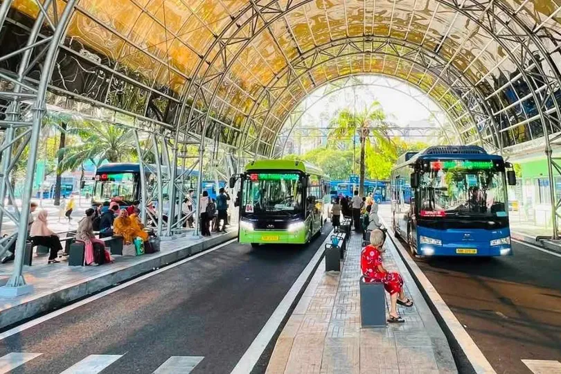 Hành khách đi xe buýt lập kỷ lục với gần 295.000 lượt khách/ngày