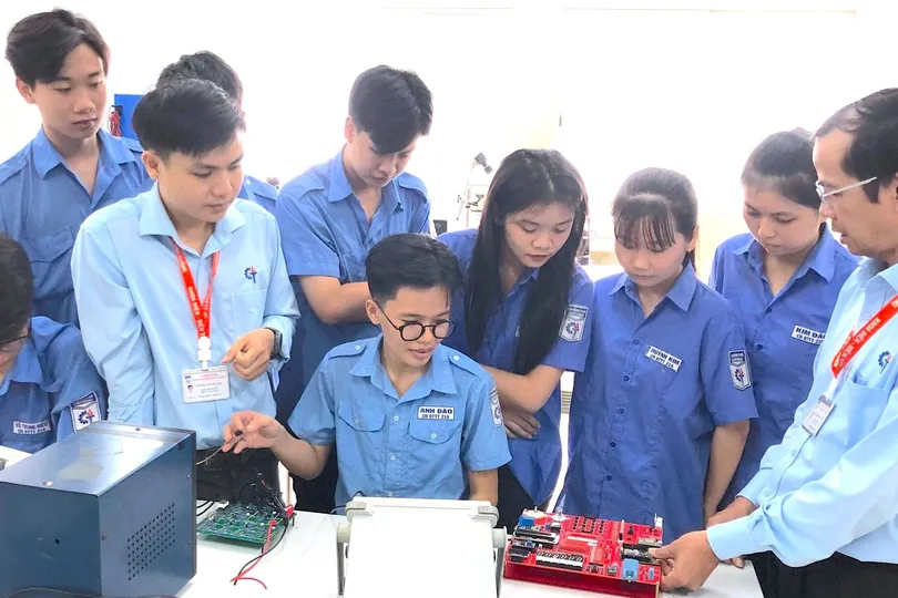 Đổi mới đào tạo để sát thị trường lao động
