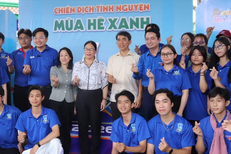 Lan tỏa tinh thần sống đẹp của những chiến sĩ tình nguyện
