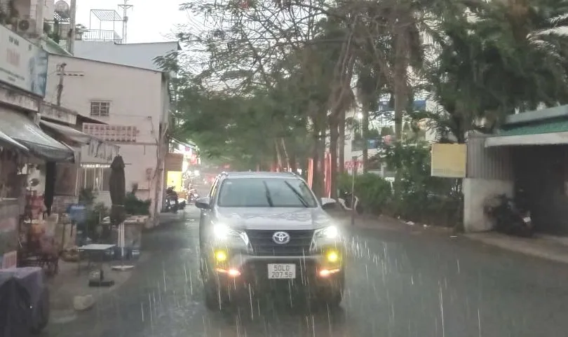 TPHCM: Đề phòng mưa to và triều cường dâng cao từ đêm 9-9