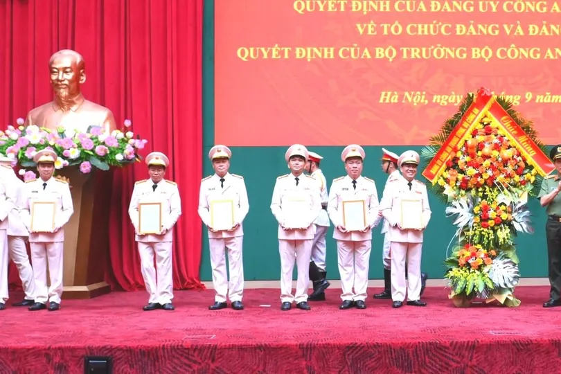 Hợp nhất 2 cục, thành lập Cục Công nghệ thông tin và Cơ yếu