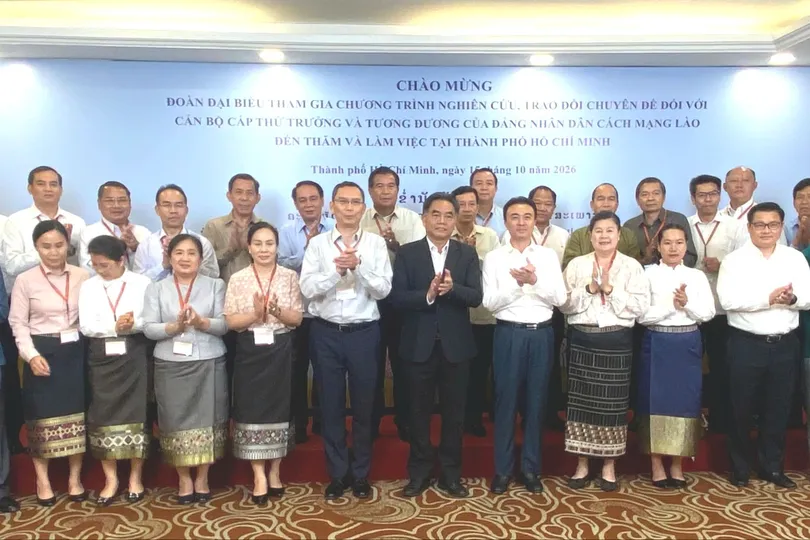 Quang cảnh buổi làm việc. Ảnh: XUÂN HẠNH