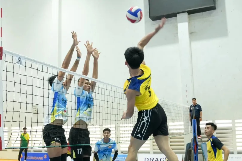 Đại hội tổ chức thi đấu 2 nội dung: bóng chuyền nam và bóng chuyền nữ 