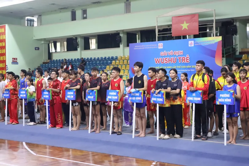 Hơn 300 VĐV tham dự giải. Ảnh: THANH TÙNG 