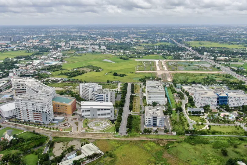 Khu đô thị tại xã Tân Nhựt, TPHCM. Ảnh: HOÀNG HÙNG