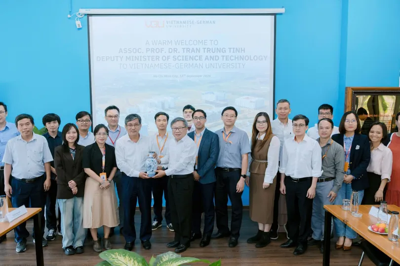 Thứ trưởng Bộ KH&CN thăm và làm việc tại Trường Đại học Việt Đức