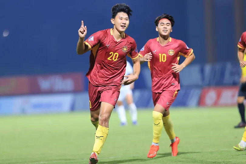 Các cầu thủ Hưng Yên tự tin bước vào trận cầu đinh với CAND. ẢNH: VPF 