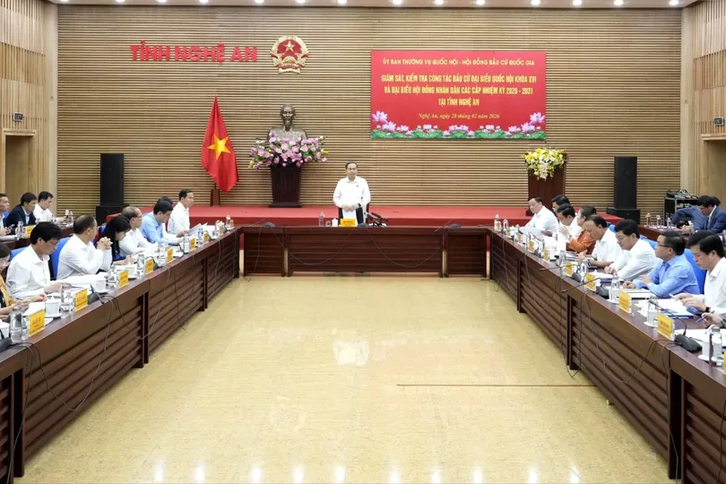 Chủ tịch Quốc hội Trần Thanh Mẫn, Chủ tịch Hội đồng Bầu cử quốc gia tại buổi làm việc với Ủy ban Bầu cử tỉnh Nghệ An