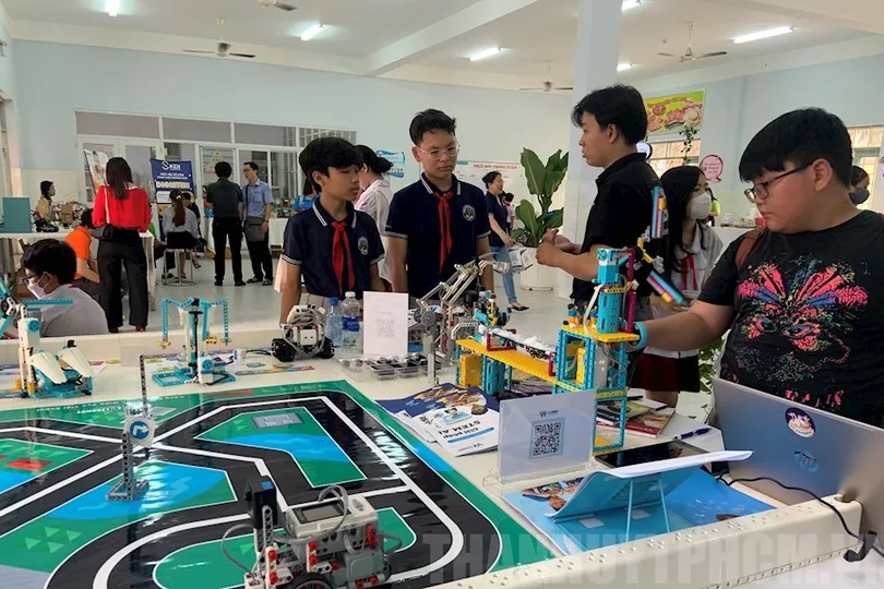 Để STEM đáp ứng yêu cầu trong bối cảnh mới