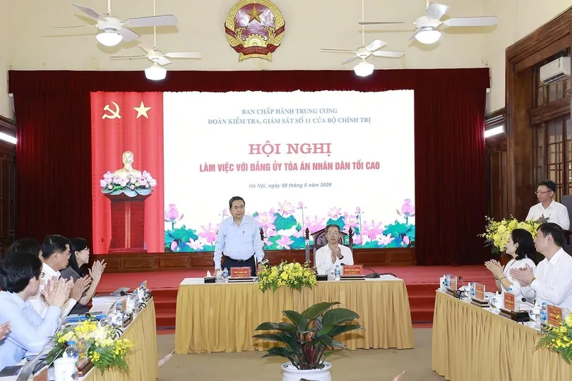  Chủ tịch Quốc hội Trần Thanh Mẫn, Trưởng Đoàn Kiểm tra, giám sát số 11 làm việc với Đảng ủy Toà án nhân dân tối cao. Ảnh: TTXVN 