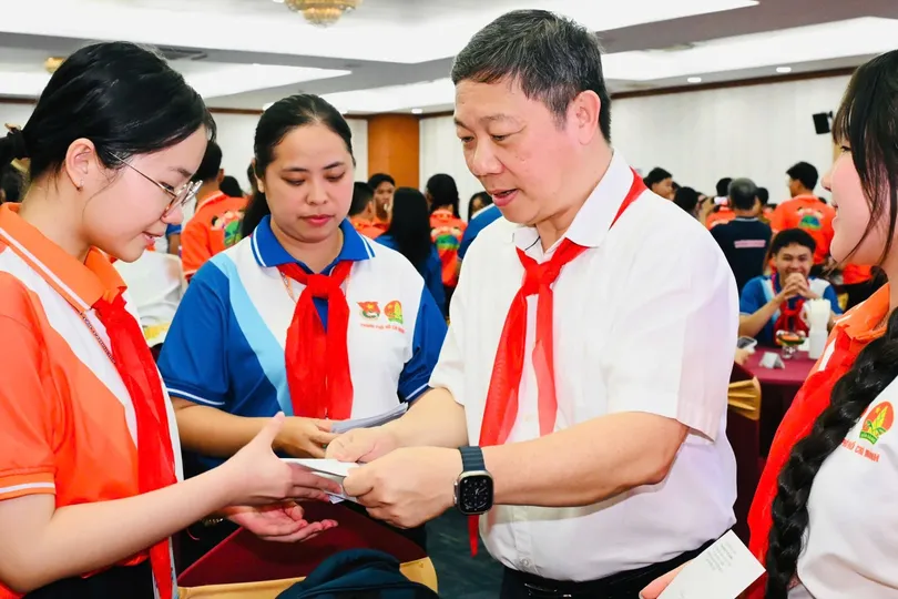 TPHCM gặp gỡ đại biểu Liên hoan Thiếu nhi Việt Nam - Lào - Campuchia năm 2026 