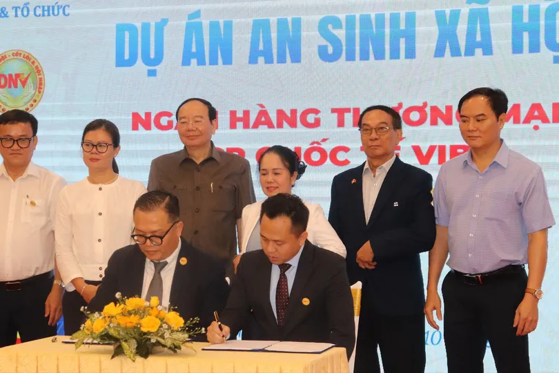 Các đơn vị ký kết ra mắt dự án an sinh chăm lo cho người lao động