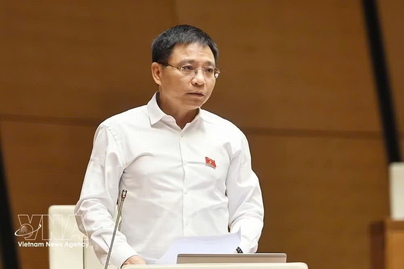越南政府副总理阮文胜在会议上发言。图自越通社