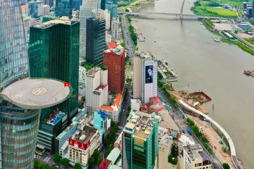 Không gian đô thị hiện đại dọc sông Sài Gòn, khu vực Bến Bạch Đằng, phường Sài Gòn, TPHCM