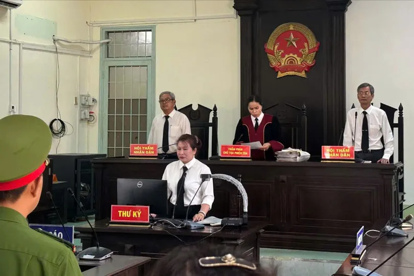 Phiên toà được xét xử công khai. Ảnh: TÍN HUY