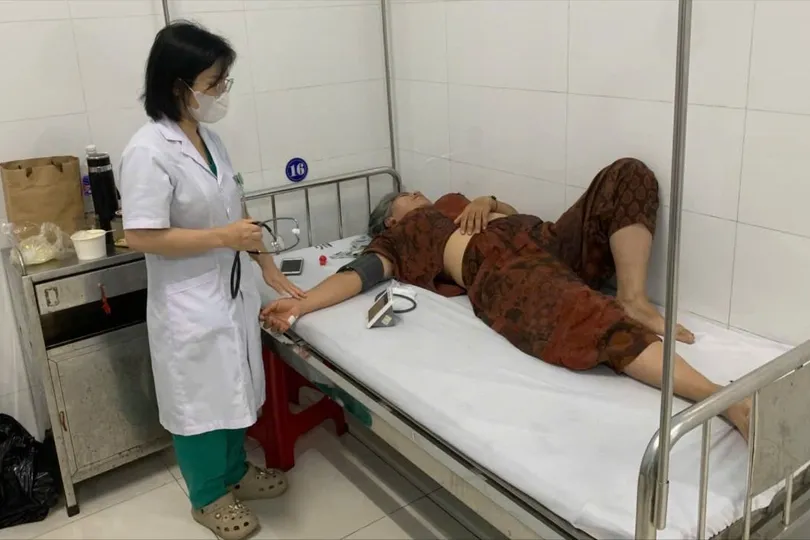 Gia Lai: Đề xuất đình chỉ hoạt động 4 tháng đối với cơ sở bánh mì làm 254 người ngộ độc