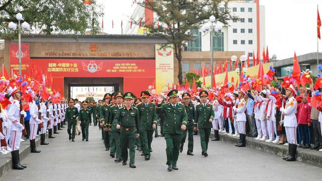 越南国防部工作代表团开展实地检查。