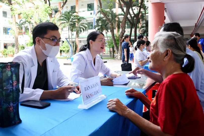 Phường Rạch Dừa đưa dịch vụ khám sức khỏe đến gần người dân