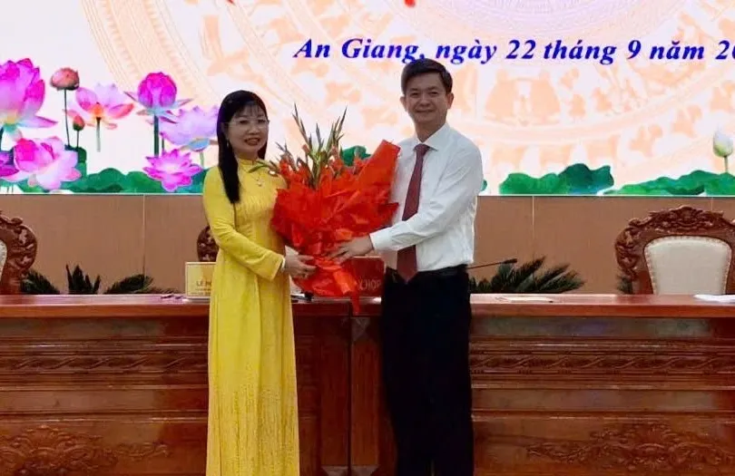 Đồng chí Trần Thị Thanh Hương làm Chủ tịch HĐND tỉnh An Giang