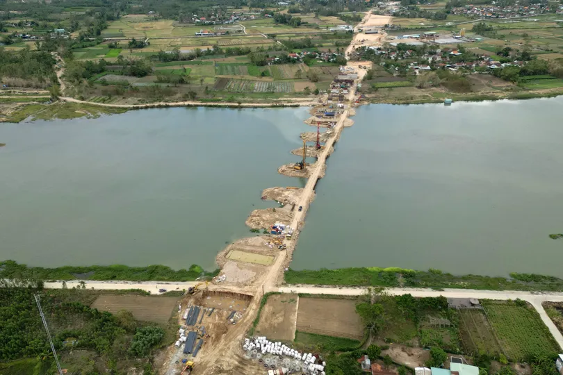 Gia Lai yêu cầu đẩy nhanh tiến độ dự án thành phần khó nhất đường cao tốc Quy Nhơn - Pleiku