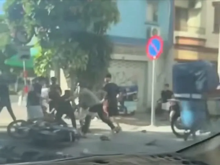 Công an xử lý nhóm thanh thiếu niên hỗn chiến trên đường Hoàng Sa