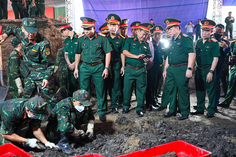 Chính ủy Quân khu 7 gửi thư biểu dương lực lượng tìm kiếm, quy tập hài cốt liệt sĩ