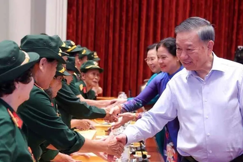 Luôn ghi nhớ công lao của những người đã cống hiến cho Tổ quốc