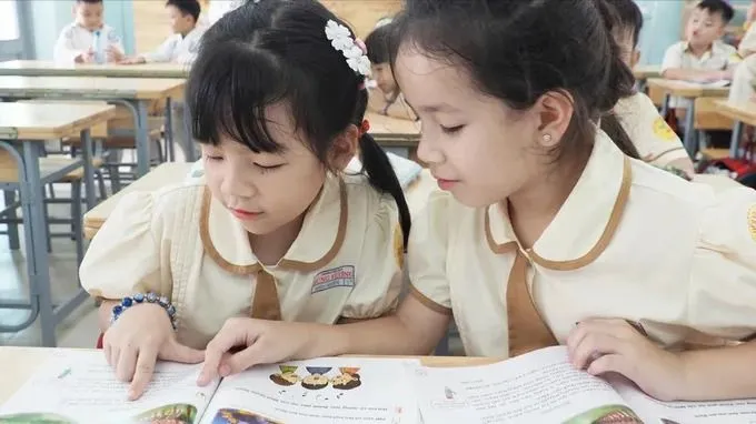 Vietnam races to prepare unified textbook set for 2026–2027 school year